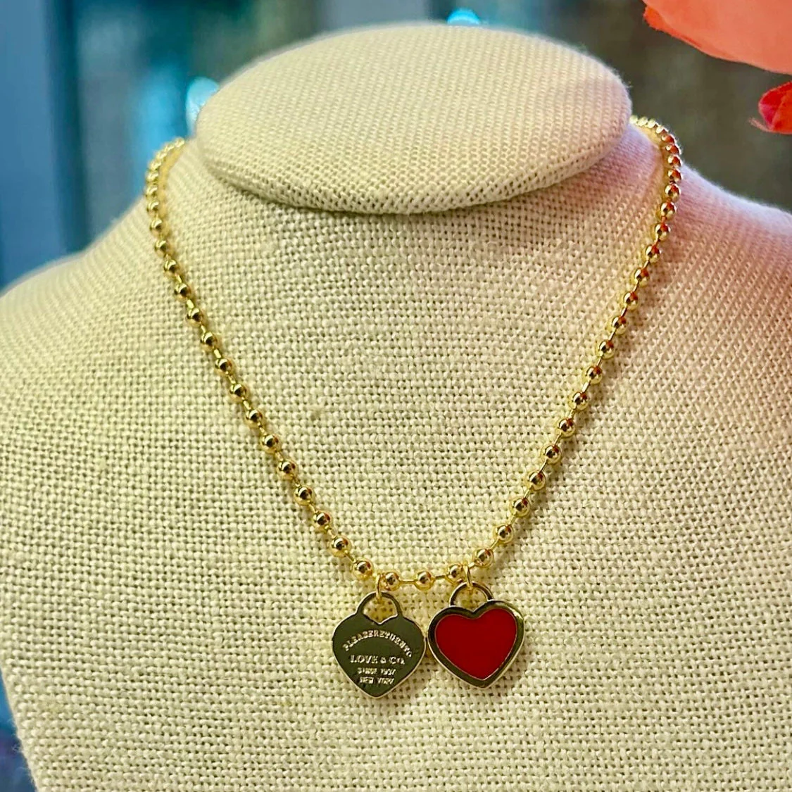 DOUBLE HEARTS ON BALL CHAIN - Gold - Image 5