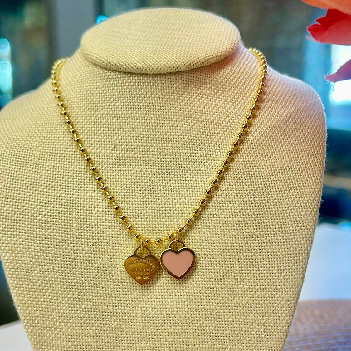 DOUBLE HEARTS ON BALL CHAIN - Gold - Image 7