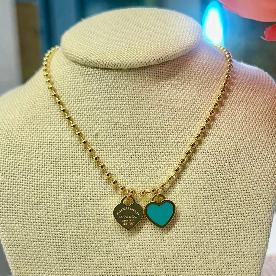 DOUBLE HEARTS ON BALL CHAIN - Gold - Image 9