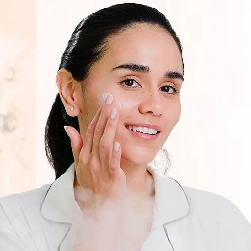 LUMA Light LED Therapy Facial Mask & High Energy Hyaluronic Serum (4oz) - Image 13