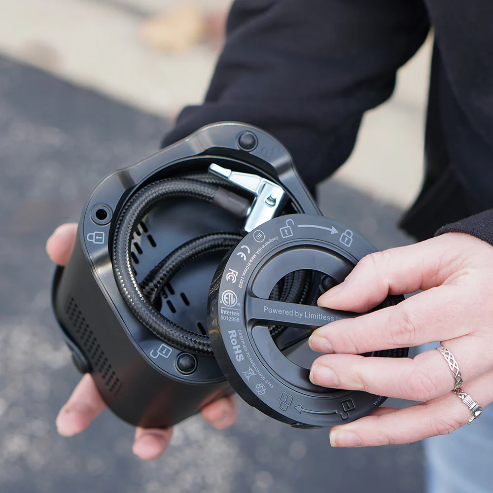 NeverGoFlat - Portable Air Compressor, Power Bank & Flashlight - Image 6