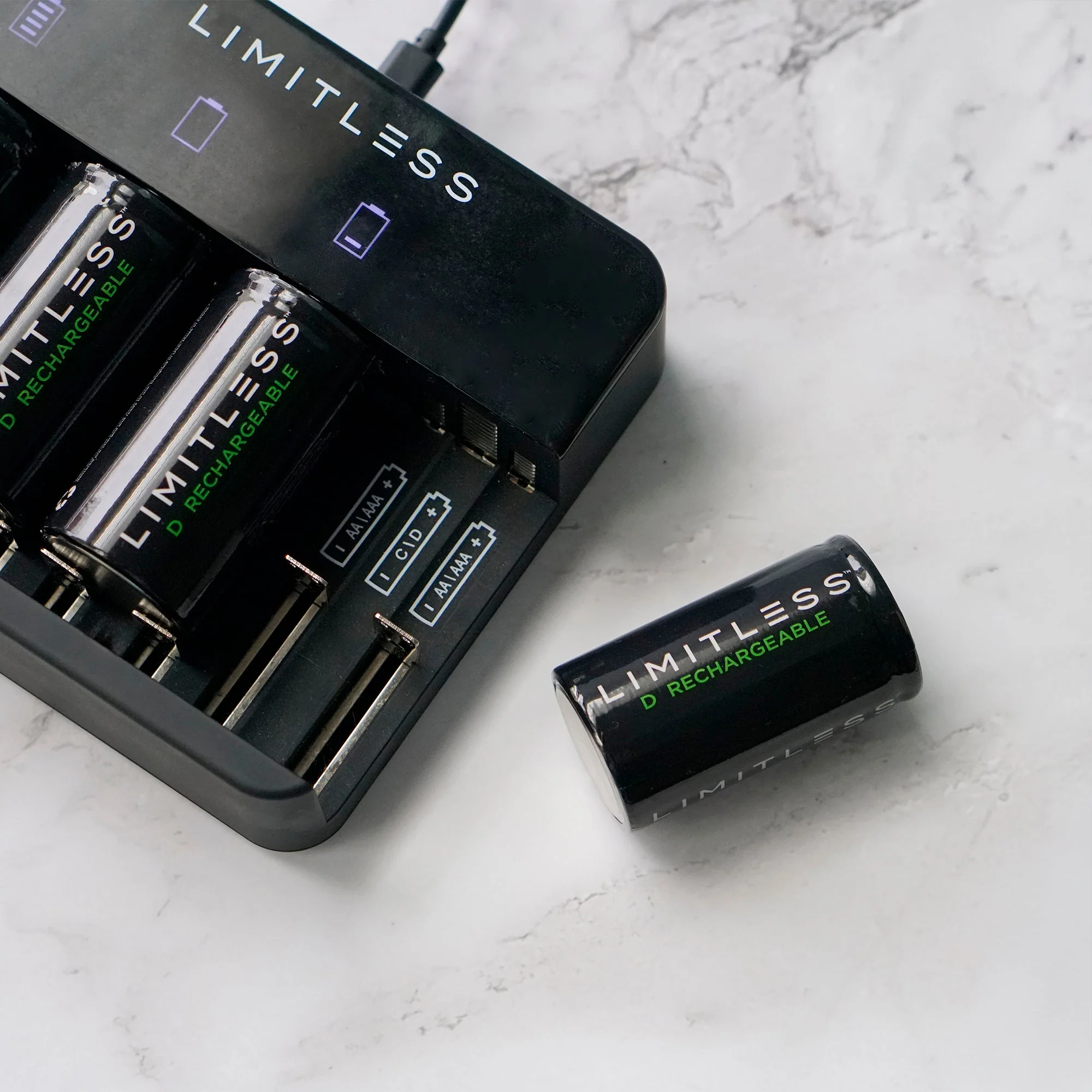 Universal NiMH Battery Charging System With Rechargeable Batteries - Image 3